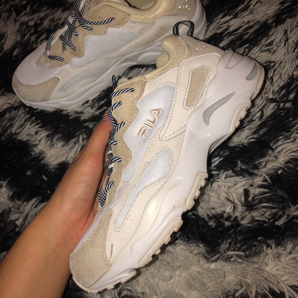 RAY TRACER FILA SNEAKER- new w/ box